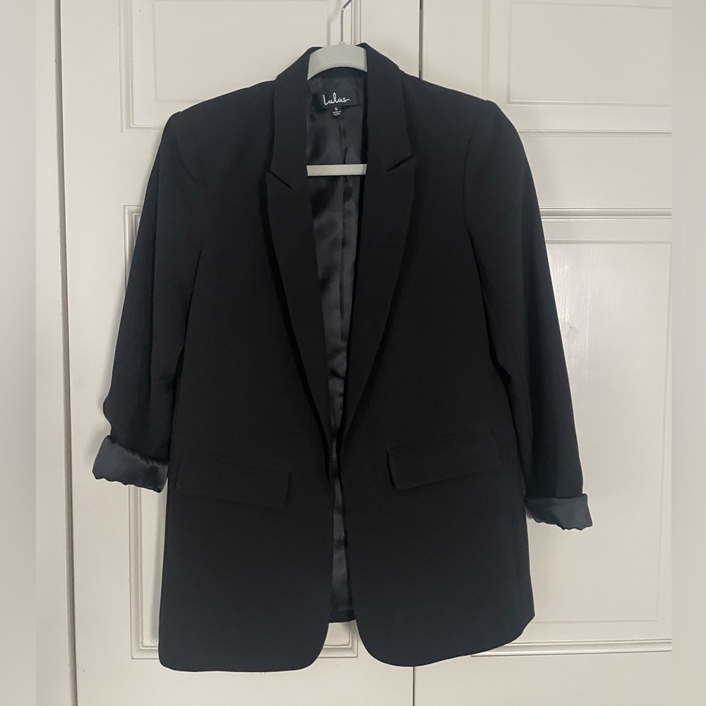 Never worn Black Lulus blazer Size Small